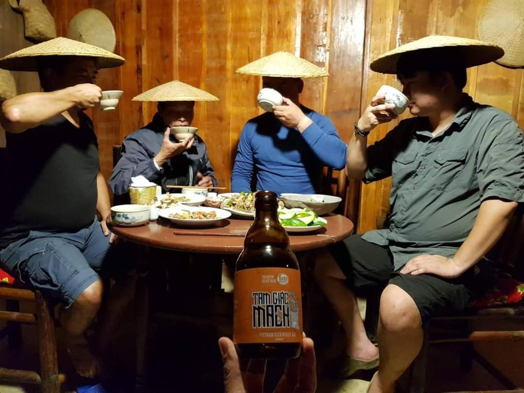 Lo Lo & Cafe Hostel