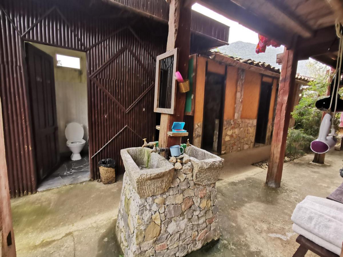 Lo Lo & Cafe Hostel Meo Vac