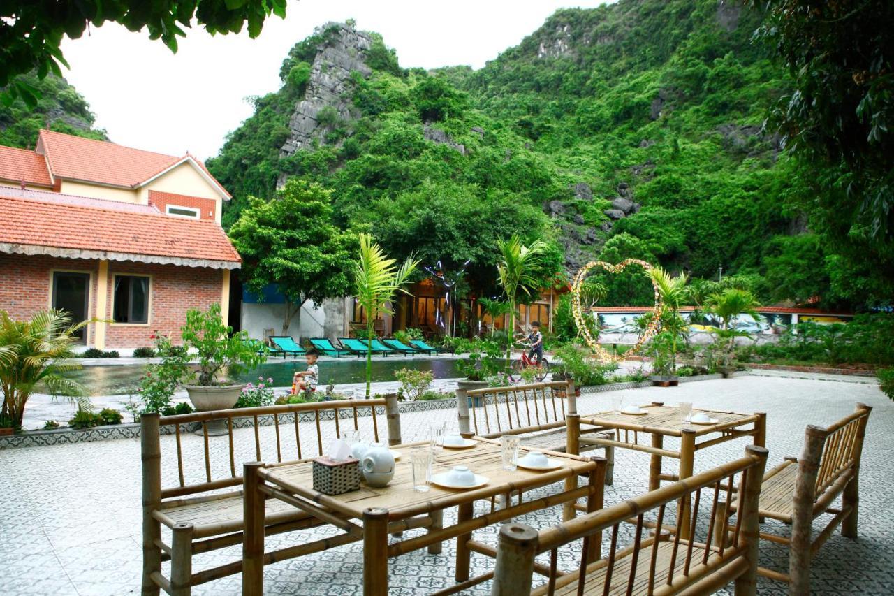 Tam Coc Valley *