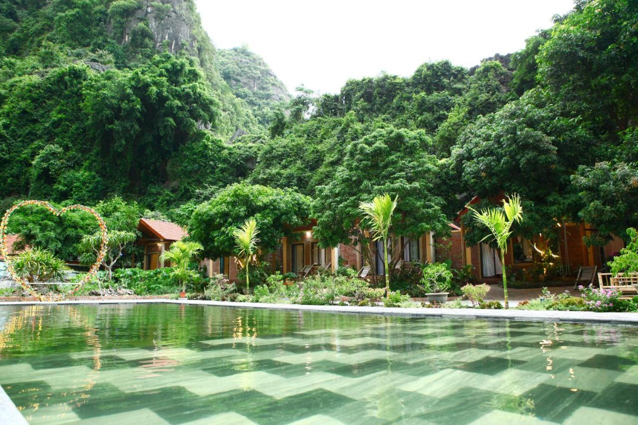 Tam Coc Valley