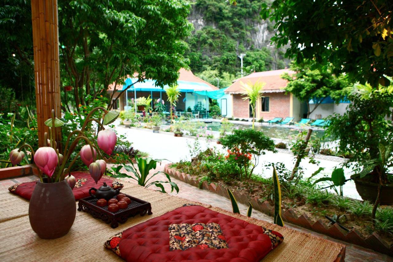 Tam Coc Valley *