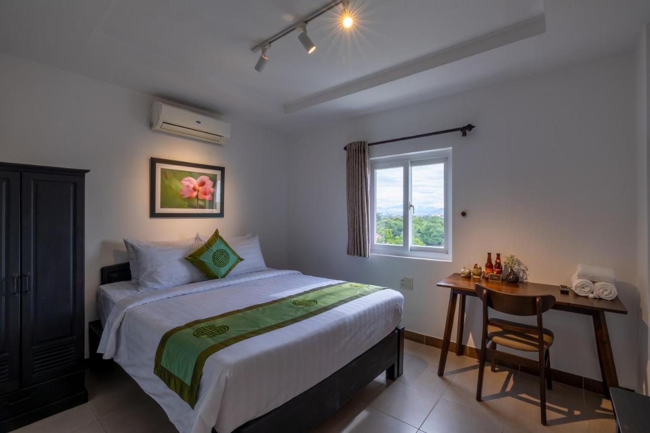 Charming Riverside Homestay