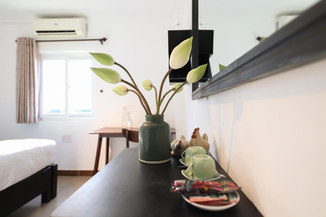 Charming Riverside Homestay *