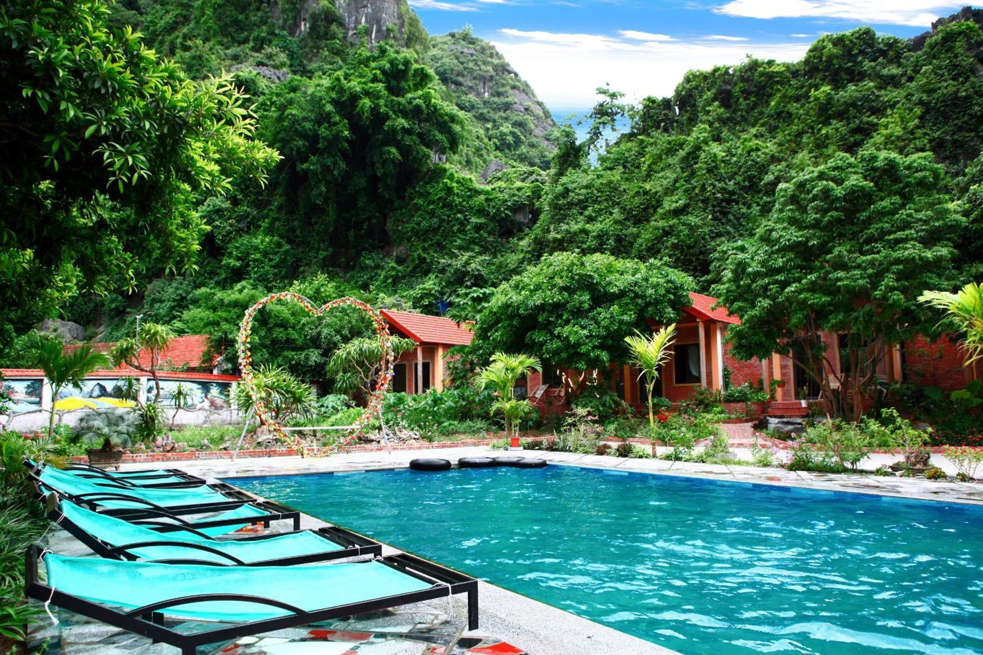 Tam Coc Valley