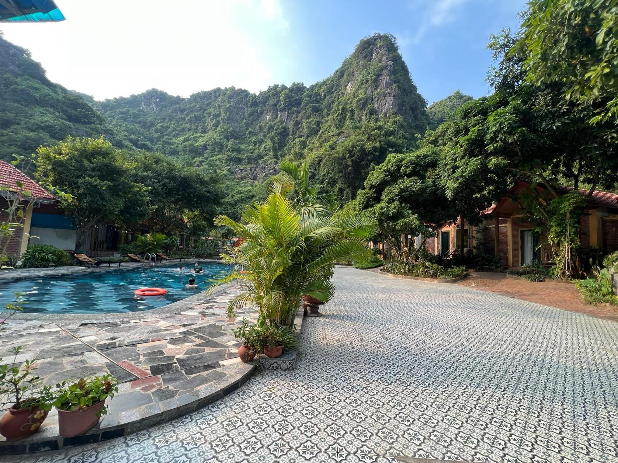 Tam Coc Valley * Ninh Binh