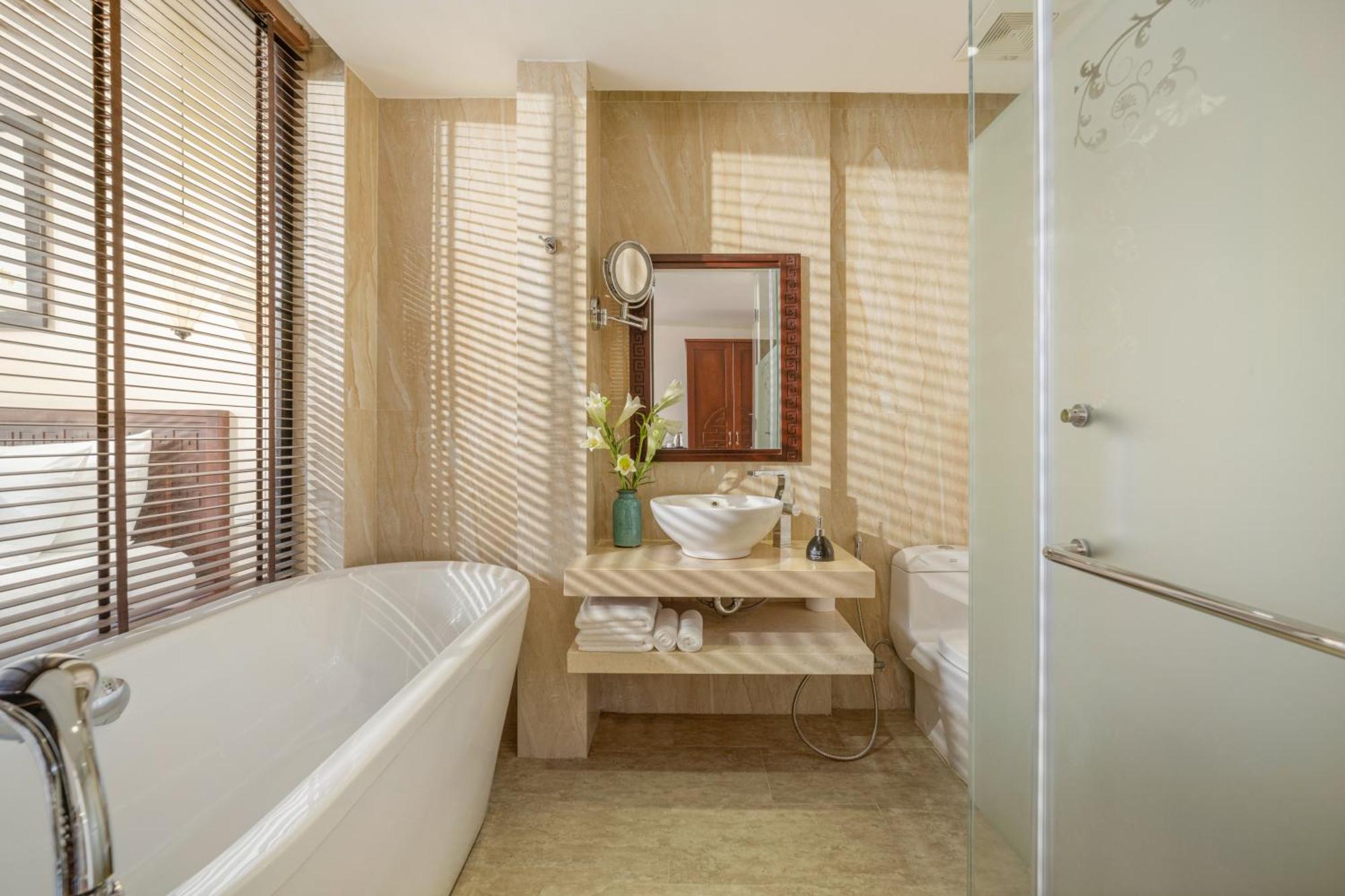 Royal Riverside & Hotel Hoi An
