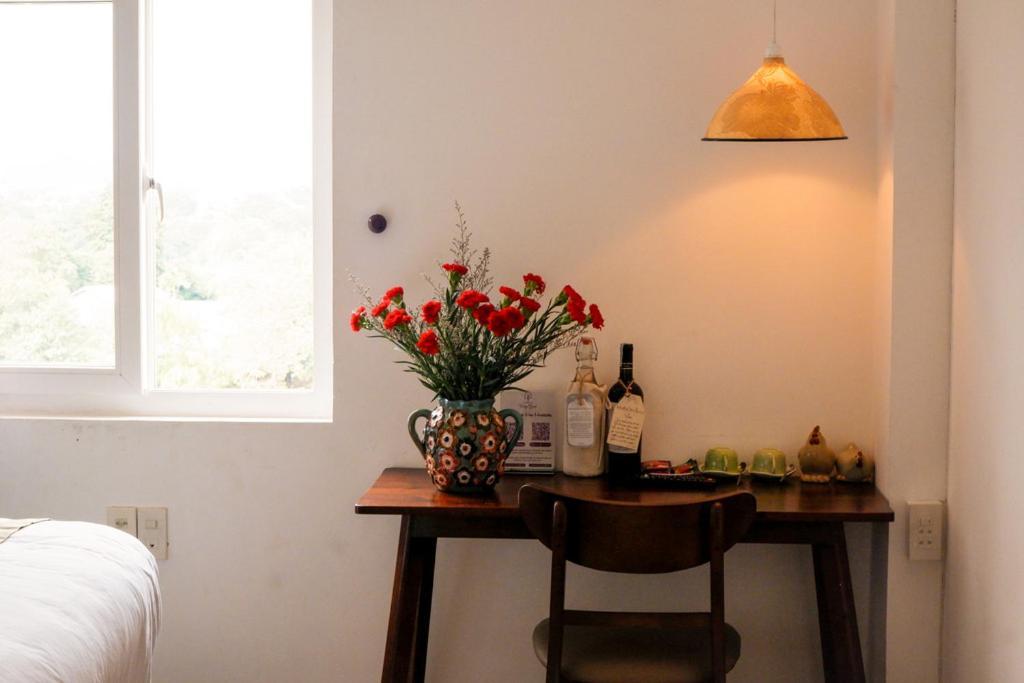 Homestay Charming Riverside Hue
