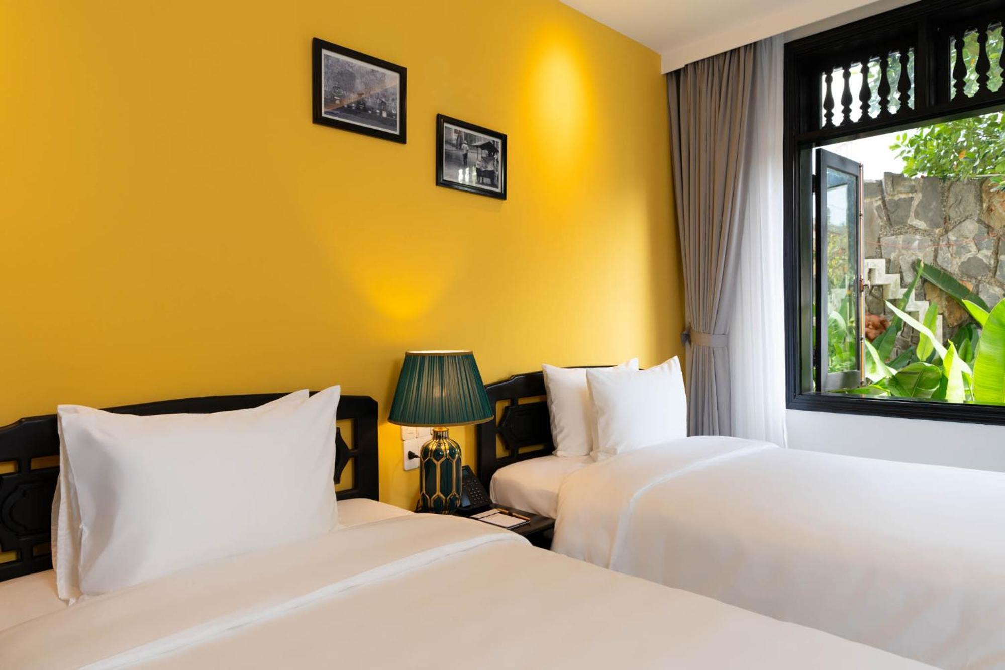 Lantern Boutique 4*