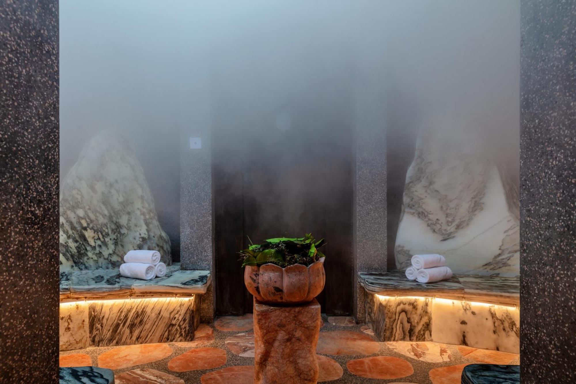 Hotel Legacy Yen Tu - Mgallery Uong Bi