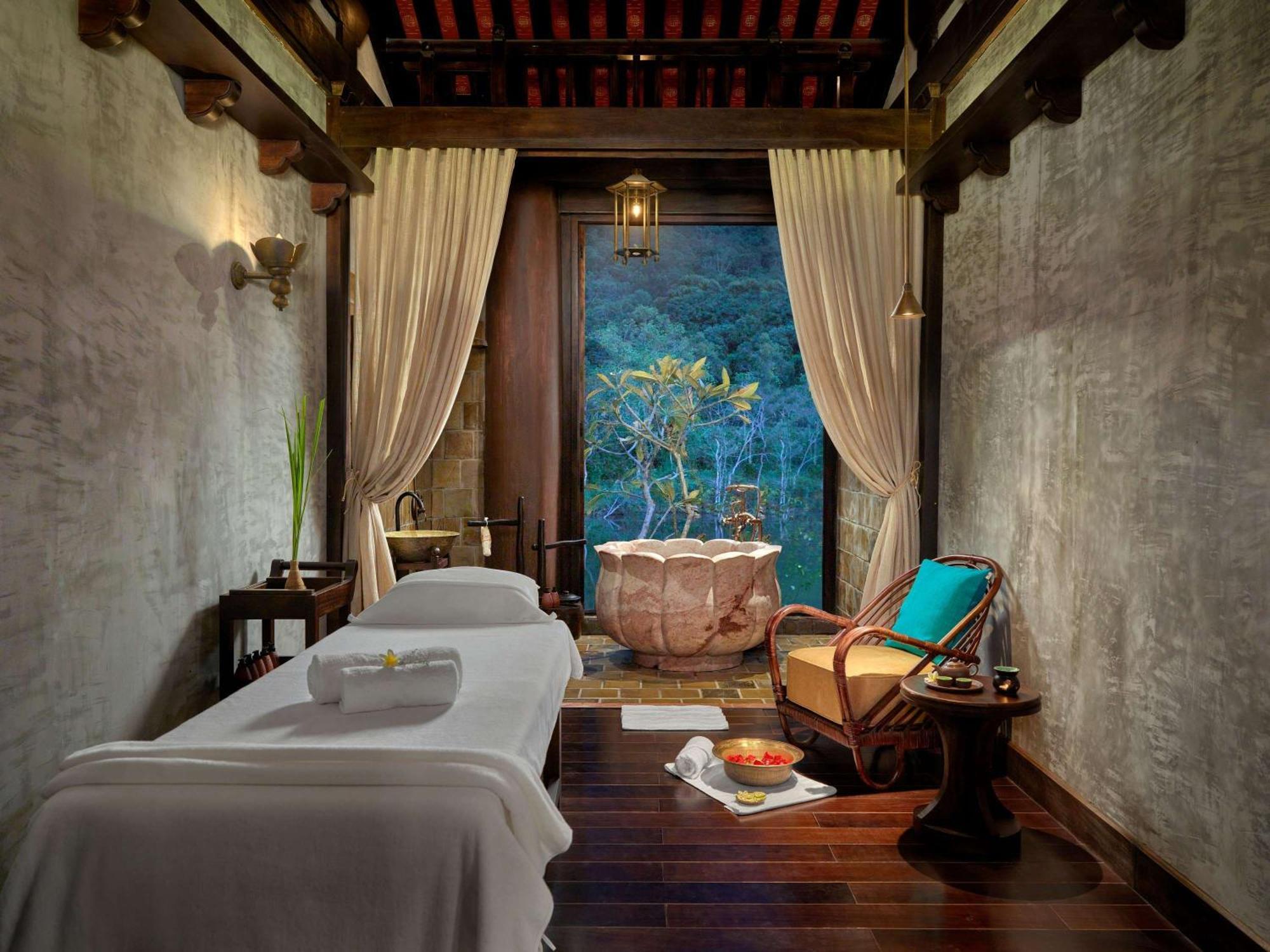 Hotel Legacy Yen Tu - Mgallery Uong Bi
