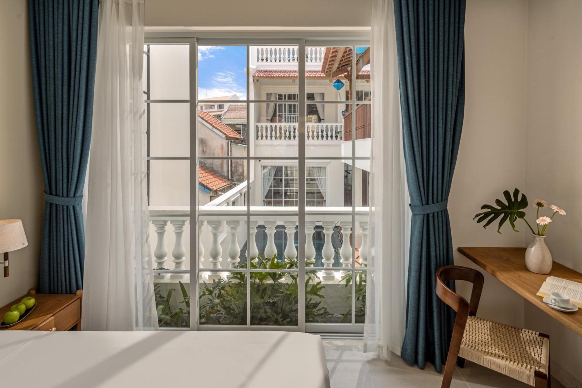 Spring Breeze Hotel 4*