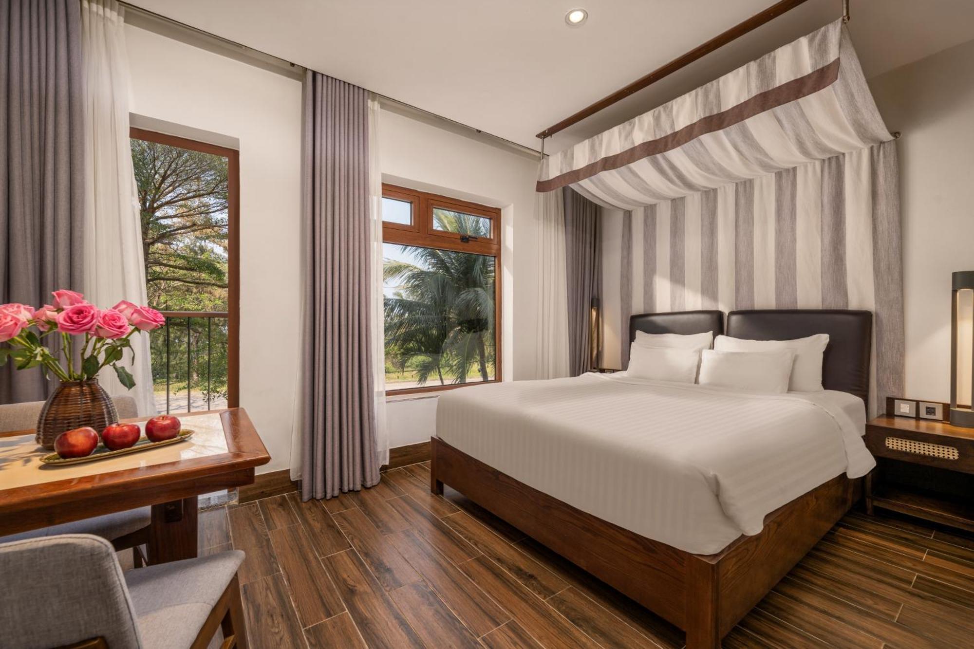 Ocean Front Hotel 4*