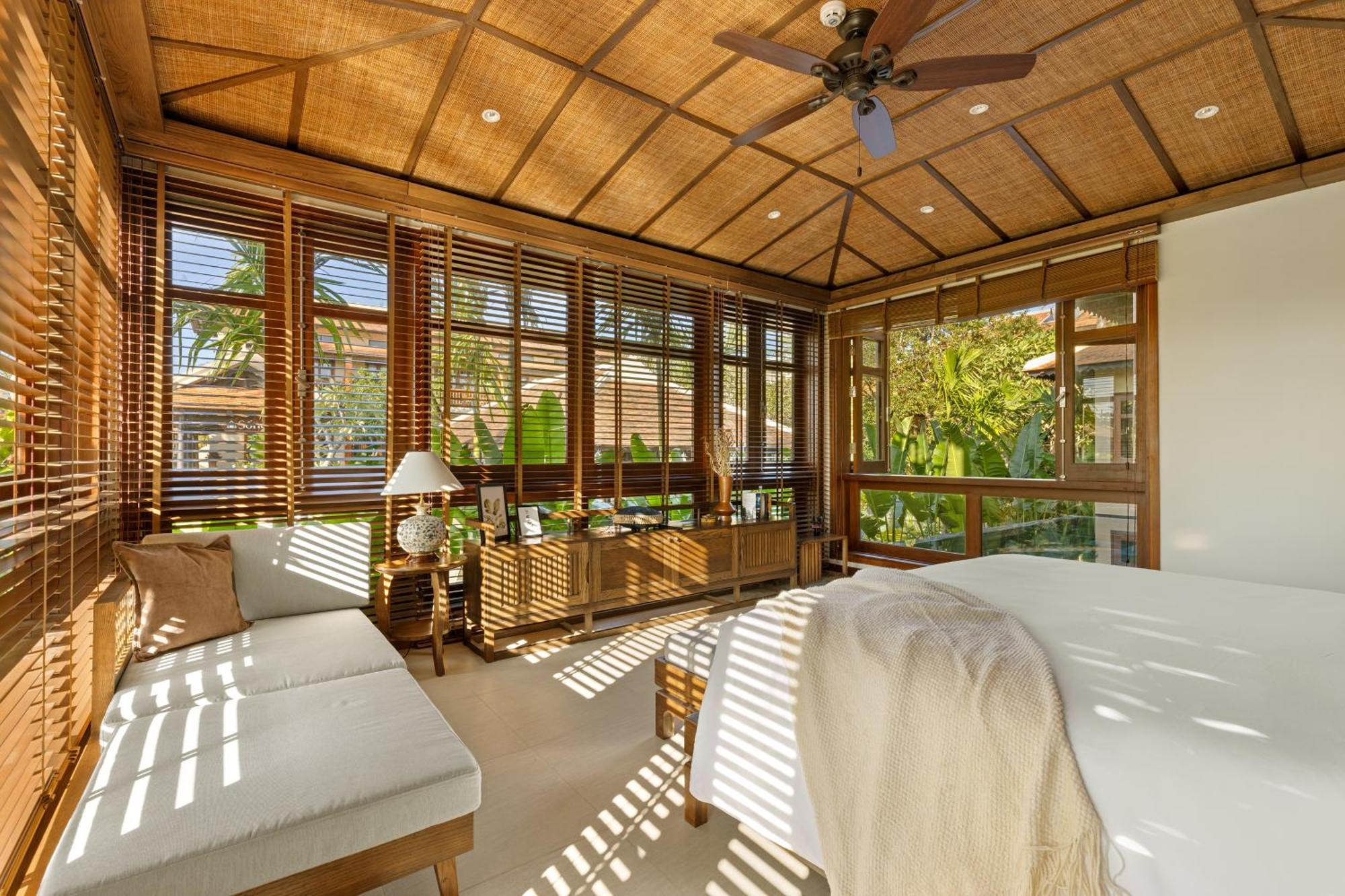 Su Retreat - Riverfront Resort 5*
