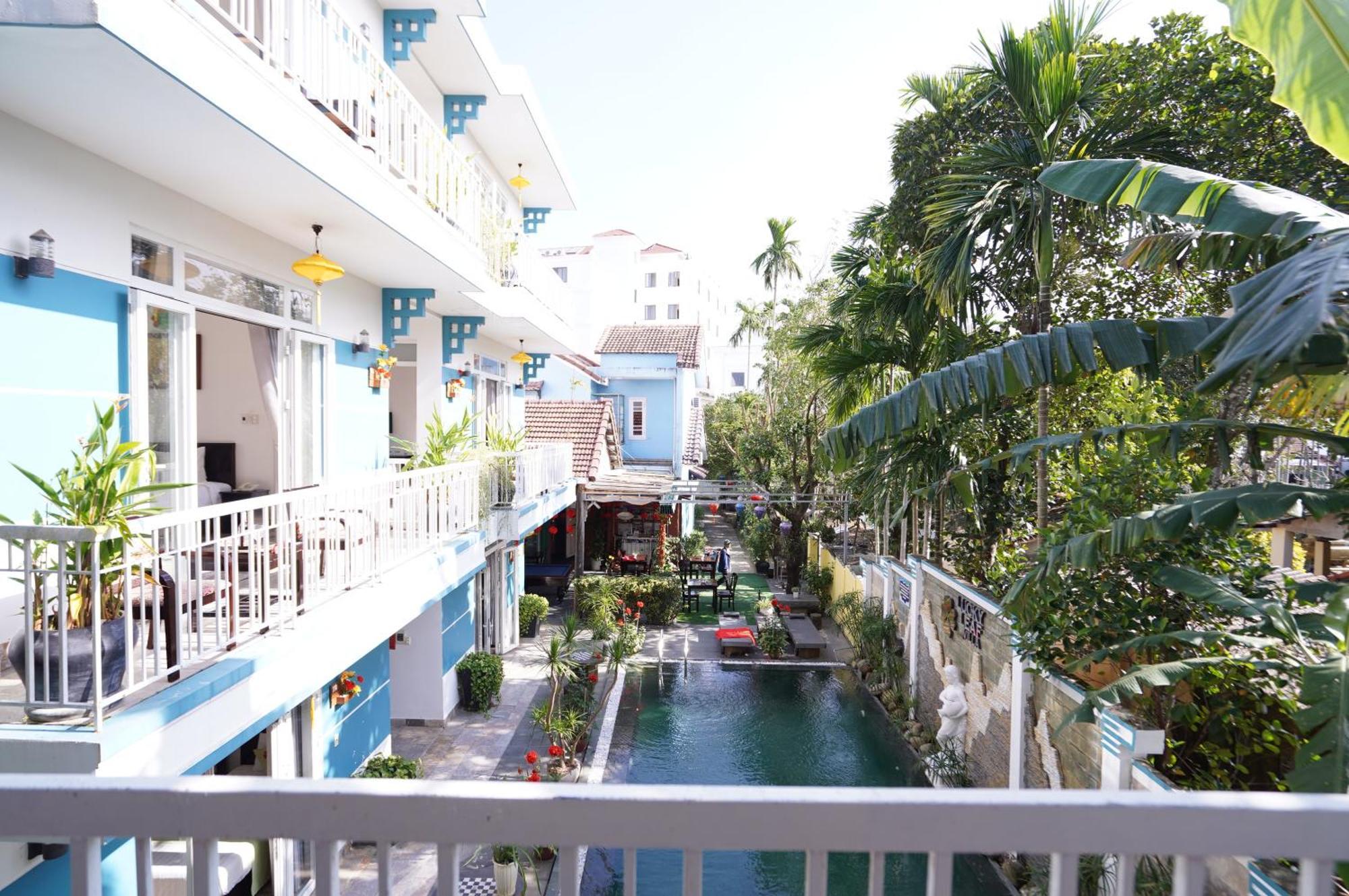 Tranquil Lucky Leaf Hotel 4*