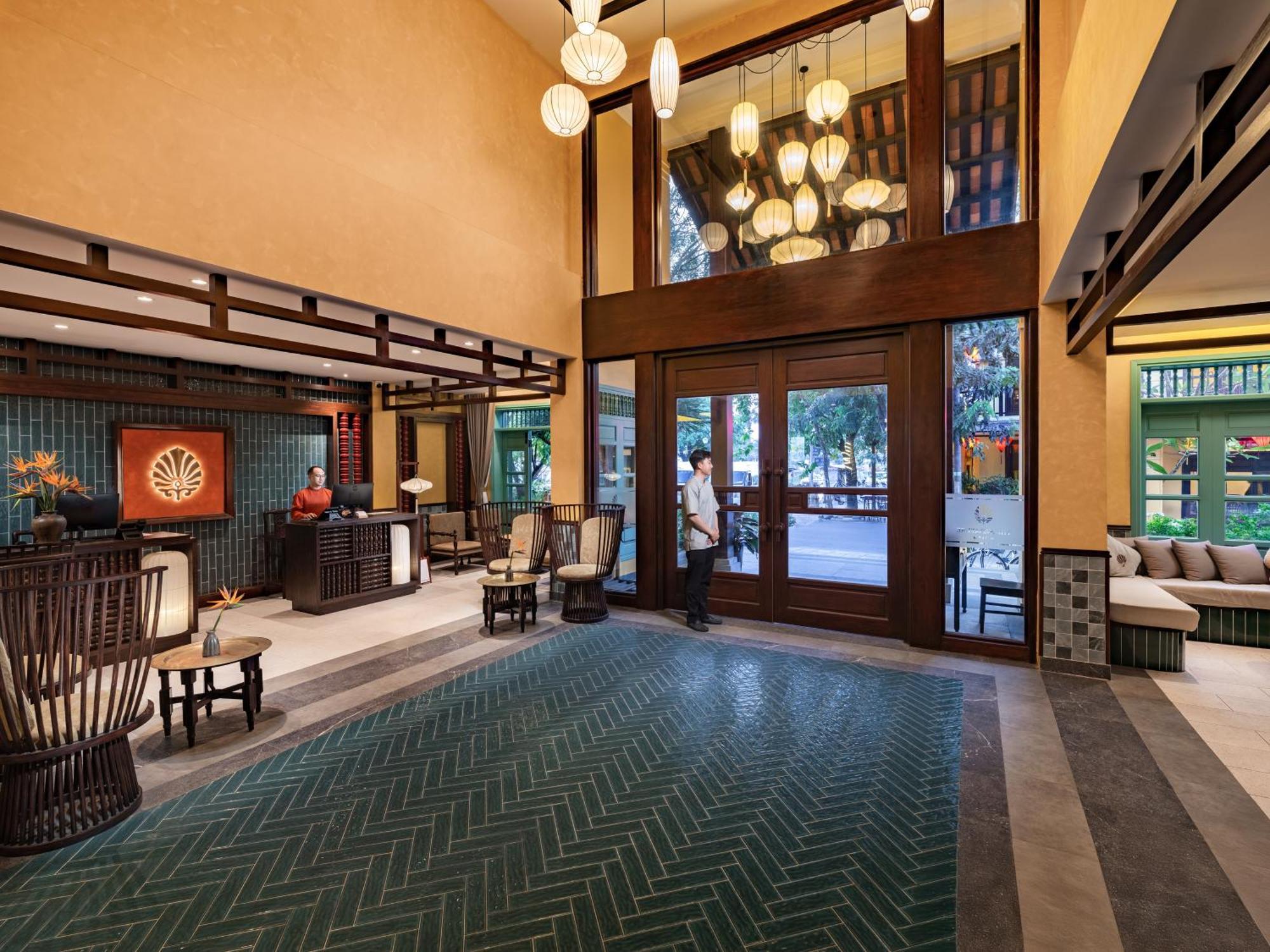 Hotel The Signature 5*