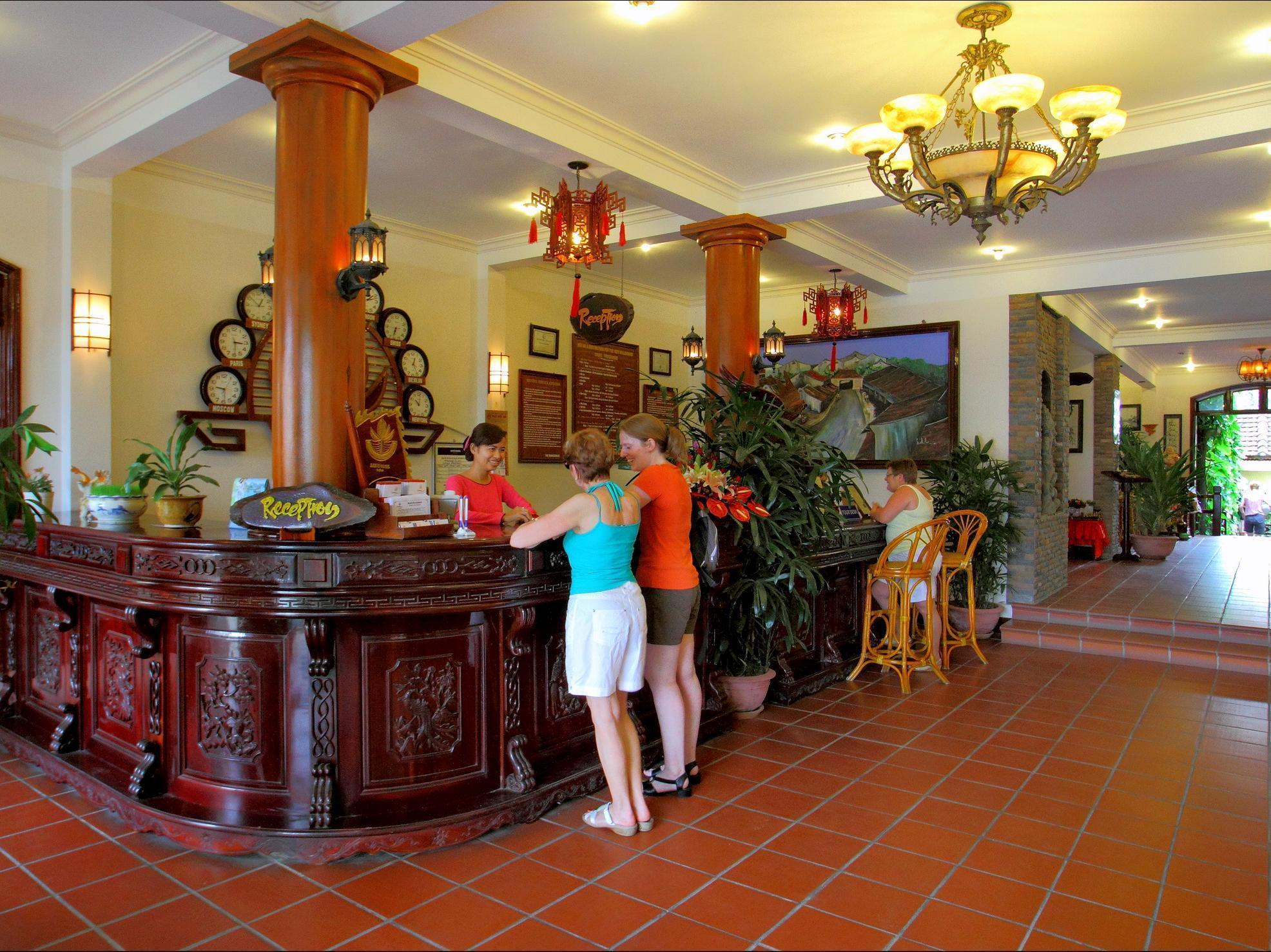 Lantern Boutique Resort 4*