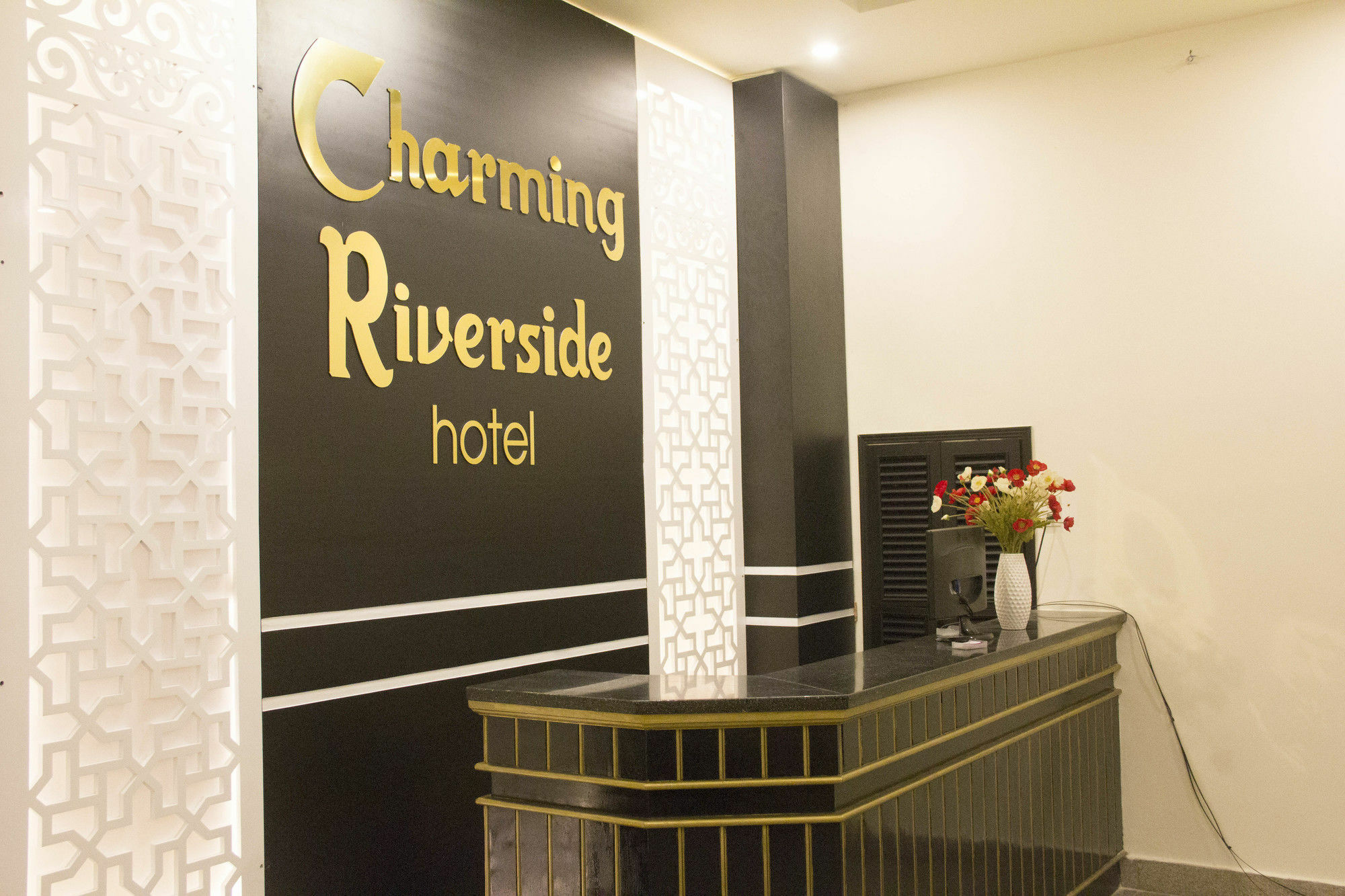 Homestay Charming Riverside