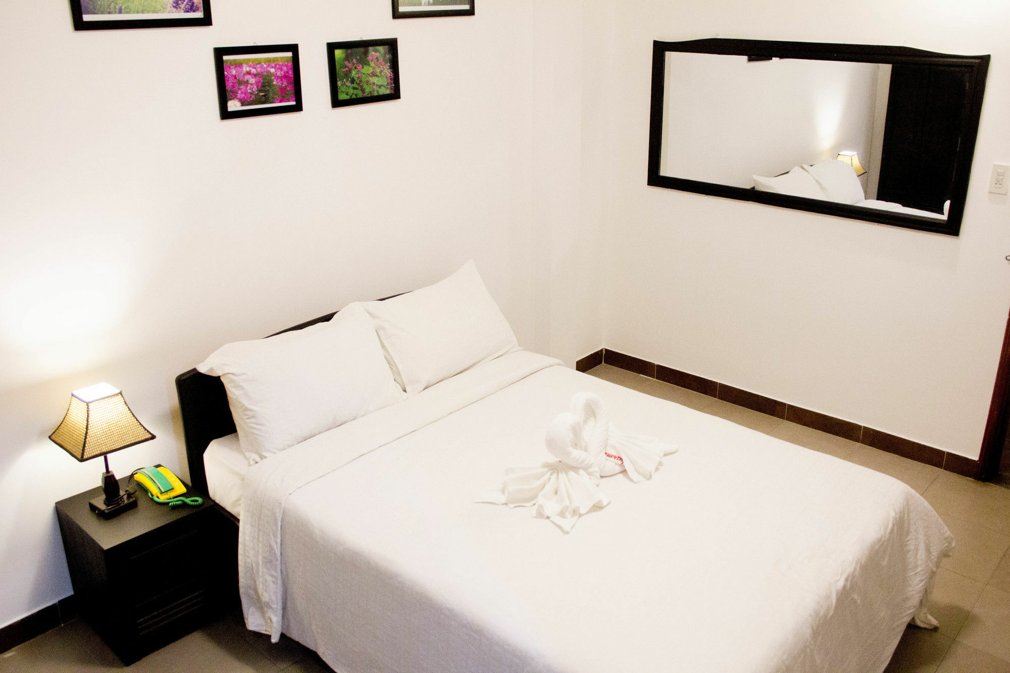 Homestay Charming Riverside Hue