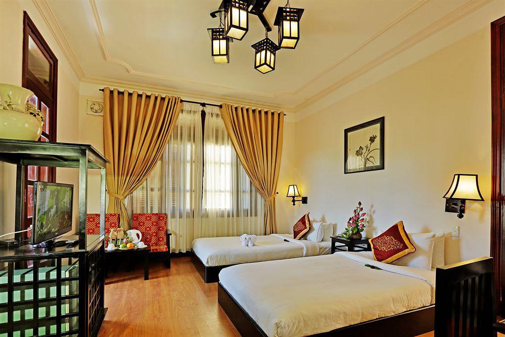 Lantern Boutique 4*