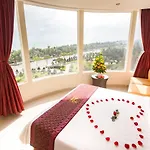 Grand Mango Hotel