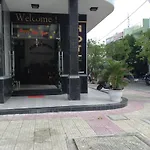 Aloha Hotel