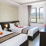Lucky Star Hotel
