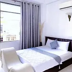 Phong Luu Hotel