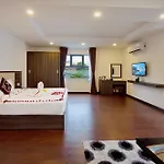 Aries Hotel