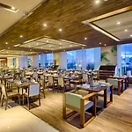 A La Carte Da Nang Beach