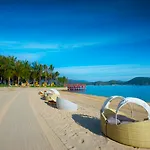 Hon Tam Resort