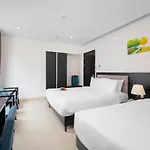 Golden Star Hotel & Apartment By Thg