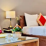 Delicate Serviced Apartment And Hotel