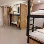 Hoang Thu Hostel