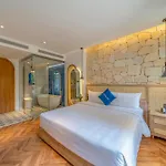 V Boutique Hotel - Complimentary Refreshments