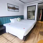 Cordial Grand Hotel Da Nang Beach