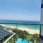 Arena Cam Ranh Beach House-View Phố