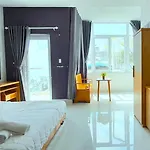 Love Hotel & Apartments