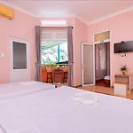 The Venia Urban Home