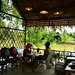 Bosa Homestay - Mekong Riverside