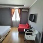 Kaka Hotel Han River