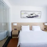 Lily Apartment