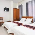 Le Quan Hotel