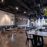 Em Oi Boutique Hotel