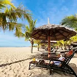 1 Seaview- 2 Gardenview 2Mins To The Beach - Luxury Condotel