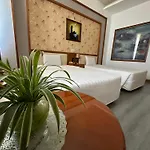 Sammy Hotel
