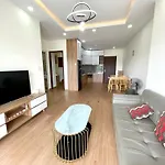 Beachfront Hon Chong Nha Trang Apartment