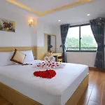 Hang Nga Hotel