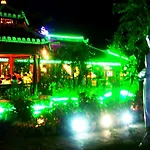 Ngoi Nha Xanh Hotel