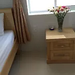 Khach San Anh Tu 27B Thuy Van