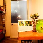 De Men Homestay - Hostel